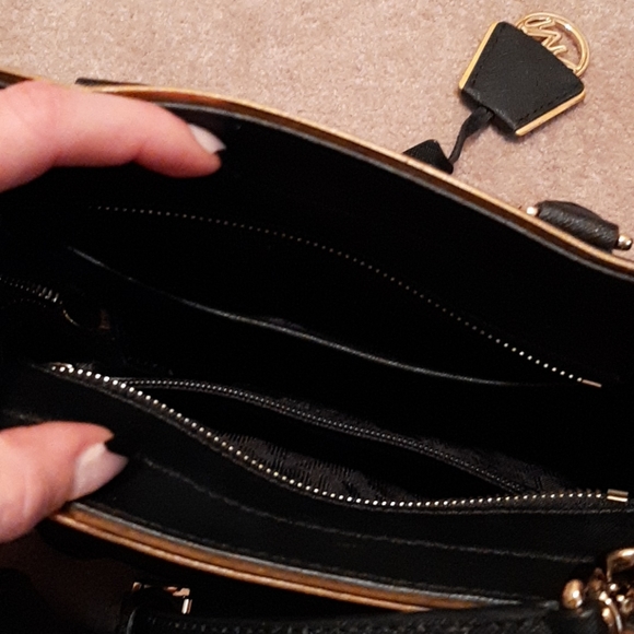 Black Michael Kors purse - Picture 6 of 8